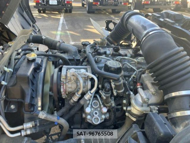 Mitsubishi FIGHTER 2020-08 8365896-17