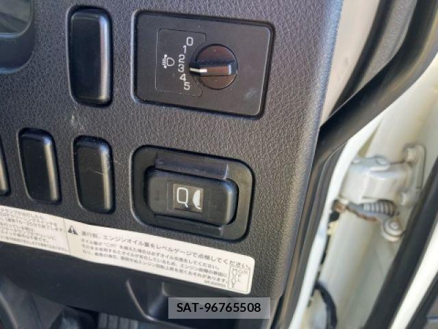 Mitsubishi FIGHTER 2020-08 8365896-24