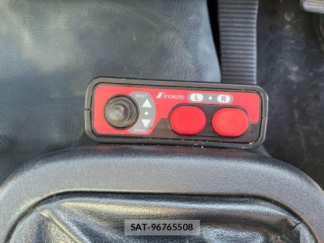 Mitsubishi FIGHTER 2020-08 8365896-25