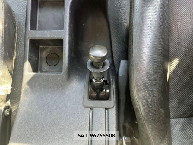 Mitsubishi FIGHTER 2020-08 8365896-26