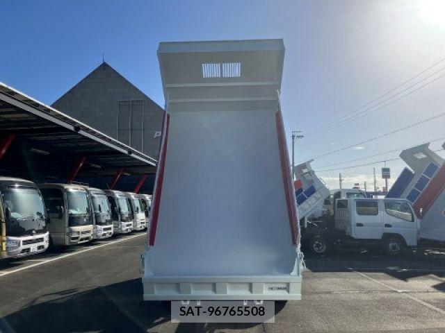 Mitsubishi FIGHTER 2020-08 8365896-3