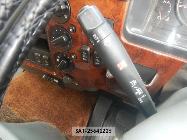 Mitsubishi FIGHTER 2006-11 8365894-13
