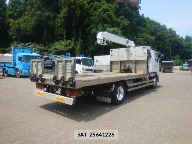 Mitsubishi FIGHTER 2006-11 8365894-6