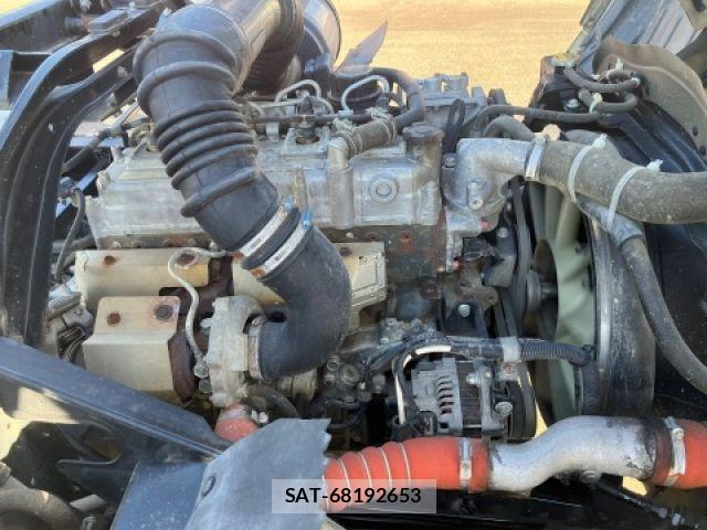 Mitsubishi FIGHTER 2020-08 8365898-18