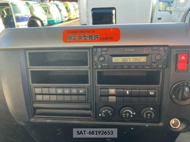 Mitsubishi FIGHTER 2020-08 8365898-21