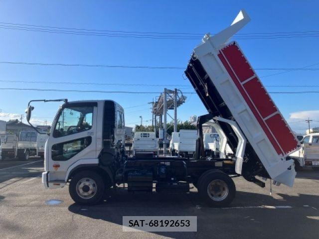 Mitsubishi FIGHTER 2020-08 8365898-4