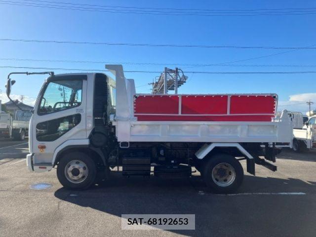 Mitsubishi FIGHTER 2020-08 8365898-6