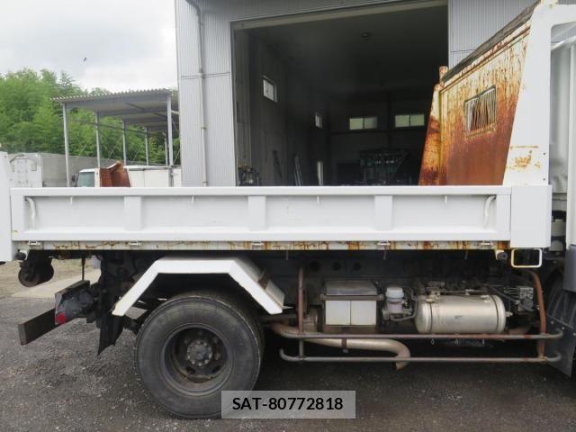 Mitsubishi FIGHTER 2005-11 8412384-17