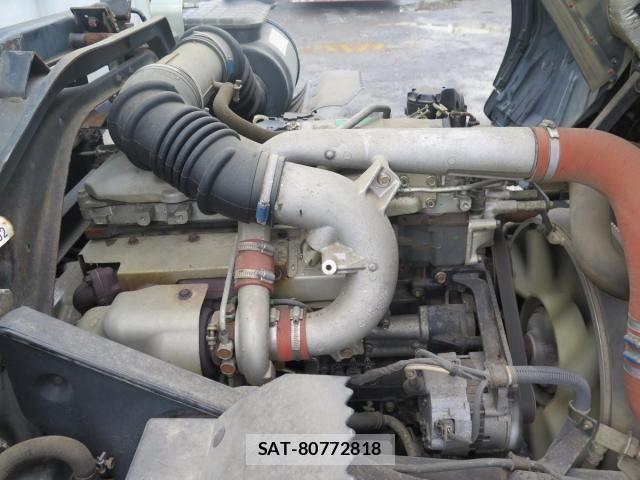 Mitsubishi FIGHTER 2005-11 8412384-26