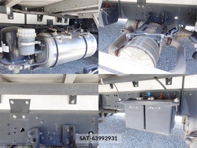 Mitsubishi FIGHTER 2017-10 8412374-12
