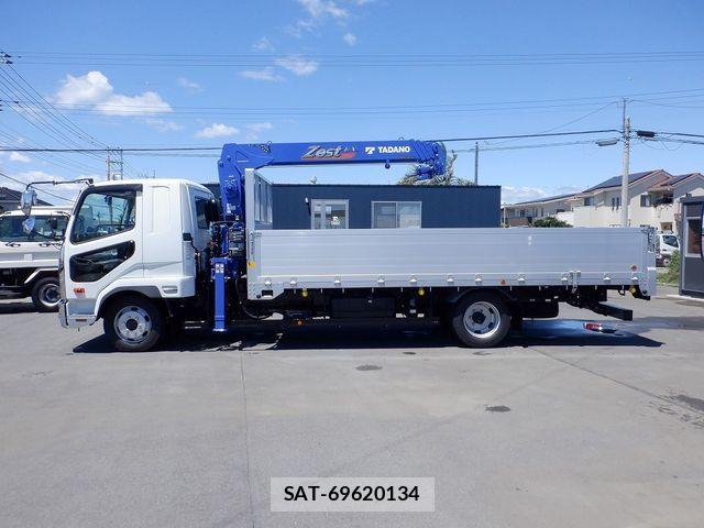 Mitsubishi FIGHTER 2026-02 8412378-6