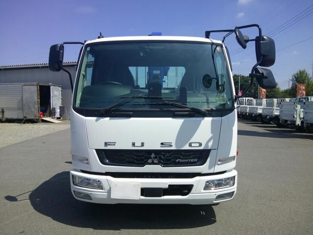Mitsubishi FIGHTER 2026-04 8431808-1
