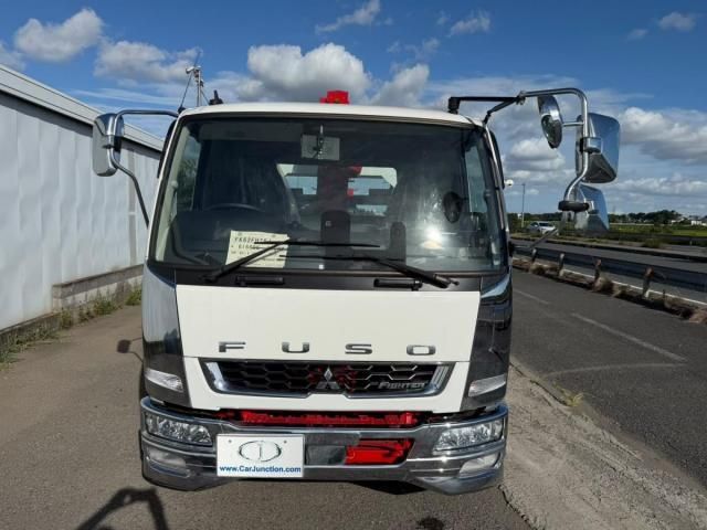 Mitsubishi FIGHTER 2024-12 8431770-2