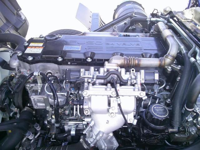 Mitsubishi FIGHTER 2026-04 8431805-28