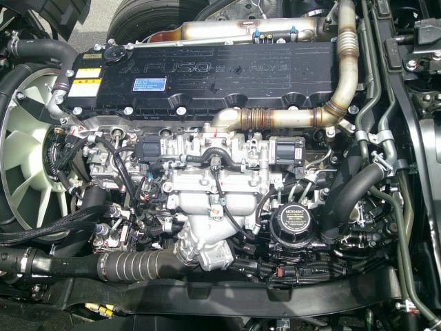 Mitsubishi FIGHTER 2026-04 8431804-27