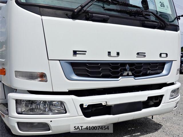 Mitsubishi FIGHTER 2020-05 8438112-3