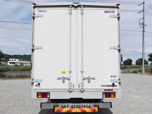 Mitsubishi FIGHTER 2020-05 8438112-8