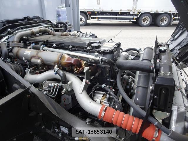 Mitsubishi FIGHTER 2025-12 8457460-27