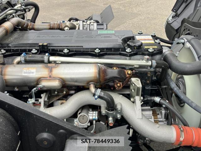 Mitsubishi FIGHTER 2025-12 8457463-17