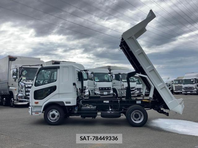 Mitsubishi FIGHTER 2025-12 8457463-4