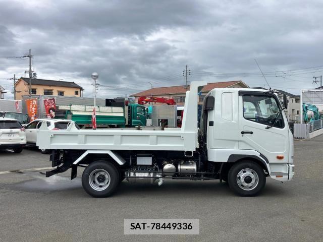 Mitsubishi FIGHTER 2025-12 8457463-7