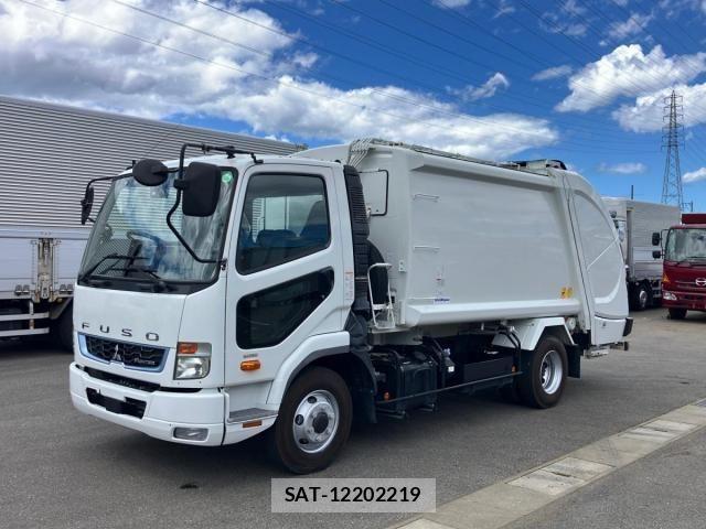 Mitsubishi FIGHTER 2020-08 8457461-0