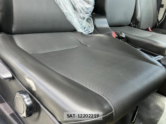 Mitsubishi FIGHTER 2020-08 8457461-16