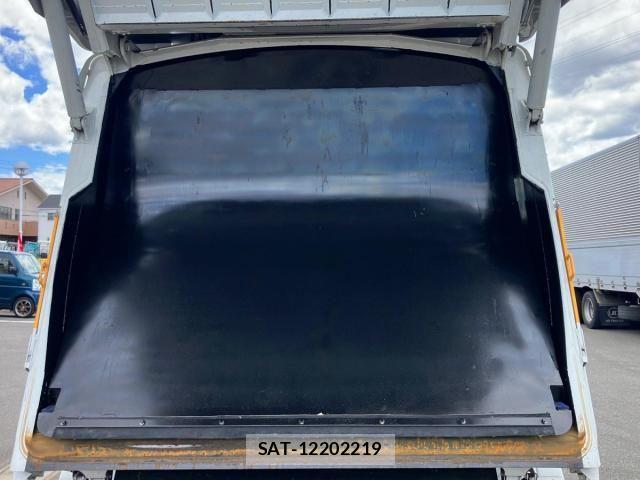 Mitsubishi FIGHTER 2020-08 8457461-8