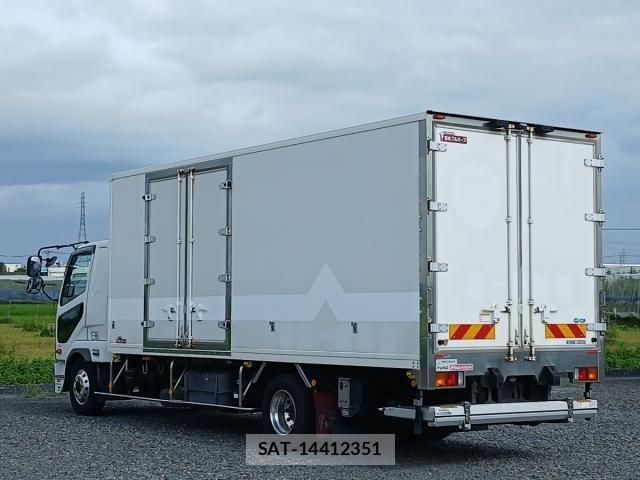 Mitsubishi FIGHTER 2019-01 8457467-12