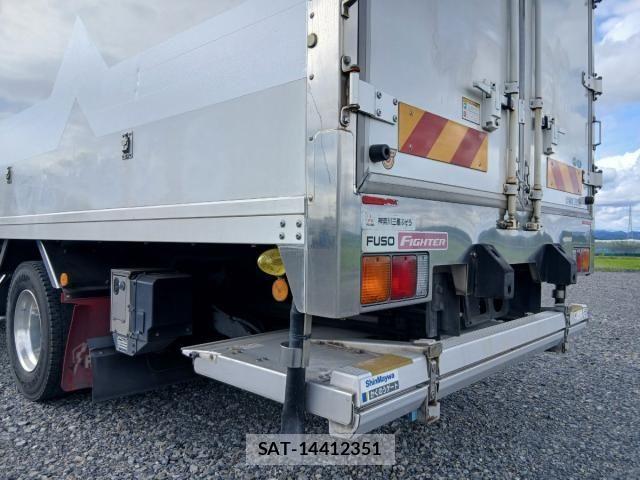Mitsubishi FIGHTER 2019-01 8457467-29