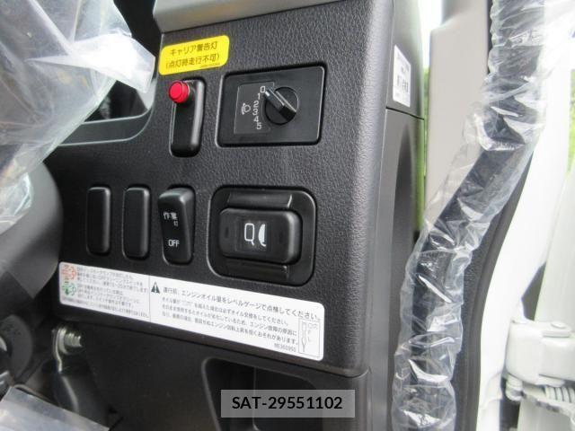 Mitsubishi FIGHTER 2026-04 8457465-9
