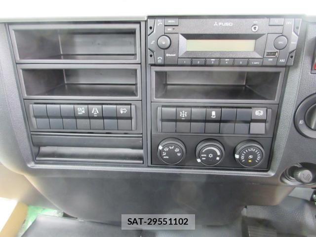 Mitsubishi FIGHTER 2026-04 8457465-14