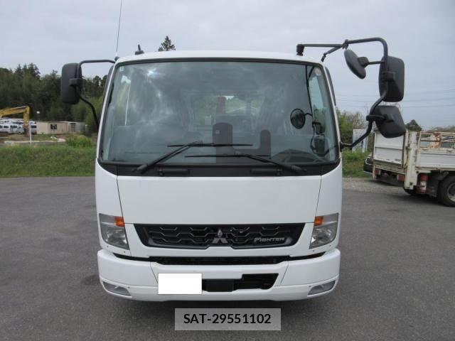 Mitsubishi FIGHTER 2026-04 8457465-1