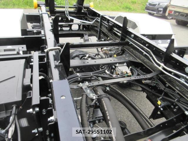 Mitsubishi FIGHTER 2026-04 8457465-25