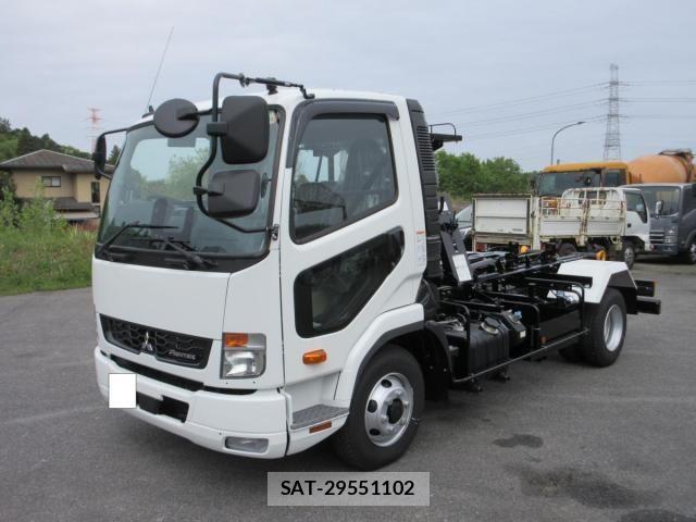 Mitsubishi FIGHTER 2026-04 8457465-2