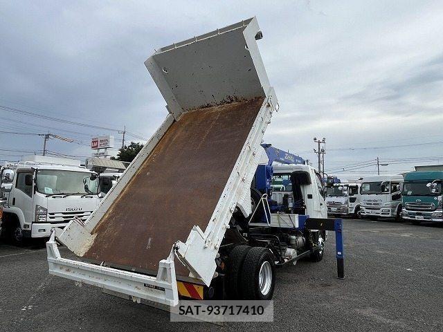 Mitsubishi FIGHTER 2012-10 8457464-9