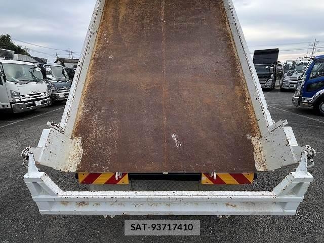 Mitsubishi FIGHTER 2012-10 8457464-11
