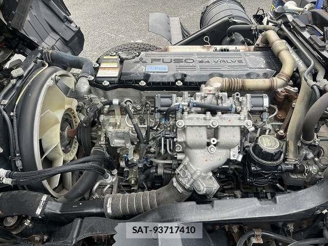 Mitsubishi FIGHTER 2012-10 8457464-18