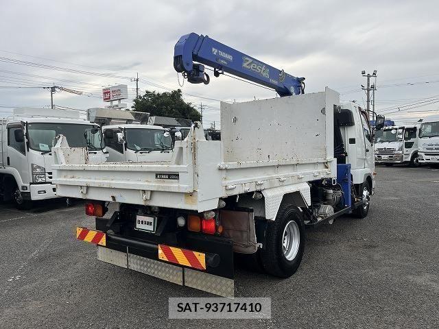 Mitsubishi FIGHTER 2012-10 8457464-3
