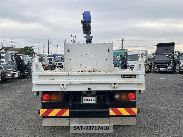 Mitsubishi FIGHTER 2012-10 8457464-4