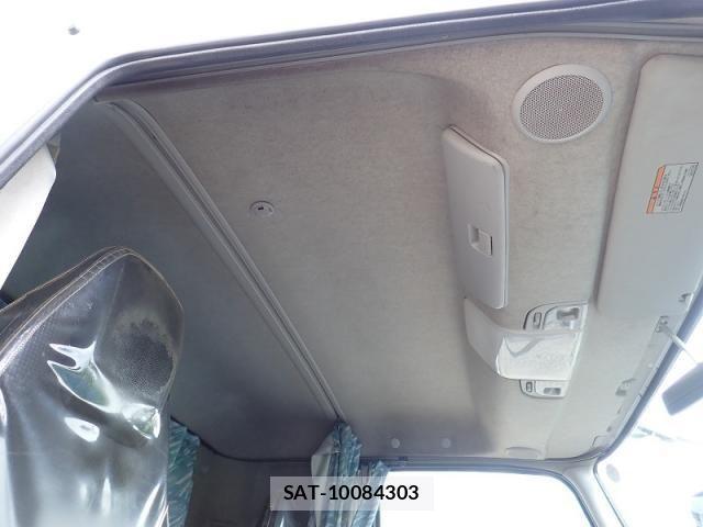 Mitsubishi FIGHTER 2019-03 8485388-13