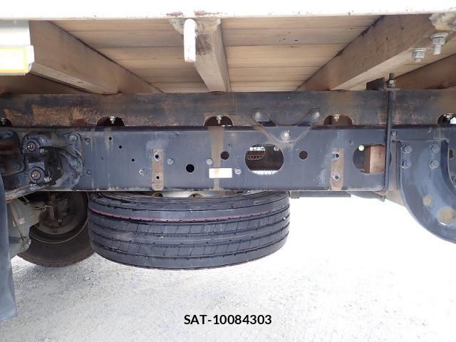 Mitsubishi FIGHTER 2019-03 8485388-18
