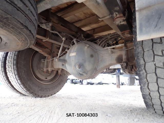 Mitsubishi FIGHTER 2019-03 8485388-19