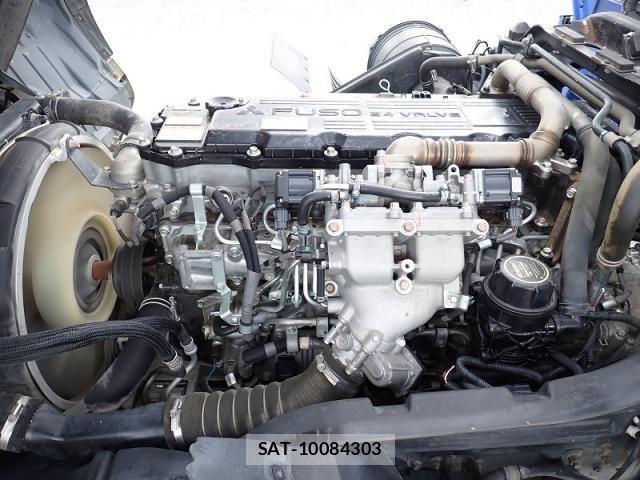 Mitsubishi FIGHTER 2019-03 8485388-22
