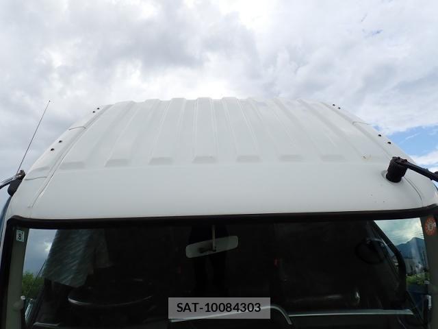 Mitsubishi FIGHTER 2019-03 8485388-23