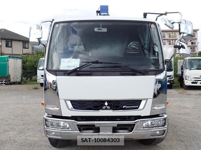 Mitsubishi FIGHTER 2019-03 8485388-4