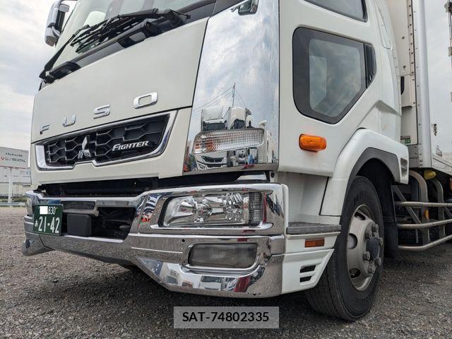 Mitsubishi FIGHTER 2021-10 8485389-25