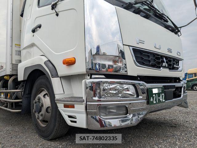 Mitsubishi FIGHTER 2021-10 8485389-26