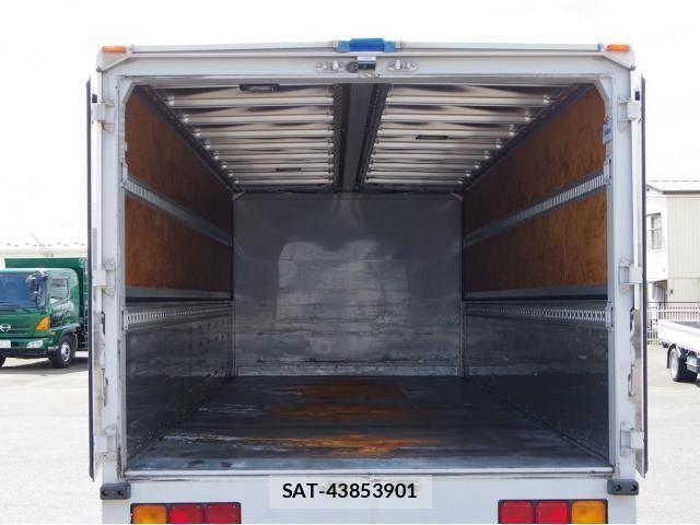 Mitsubishi FIGHTER 2014-11 8485397-4