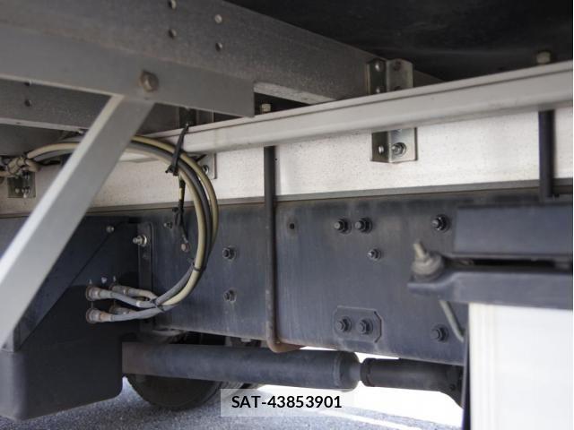 Mitsubishi FIGHTER 2014-11 8485397-5
